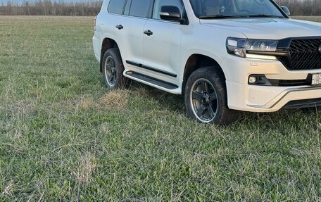 Toyota Land Cruiser 200, 2016 год, 5 350 000 рублей, 2 фотография