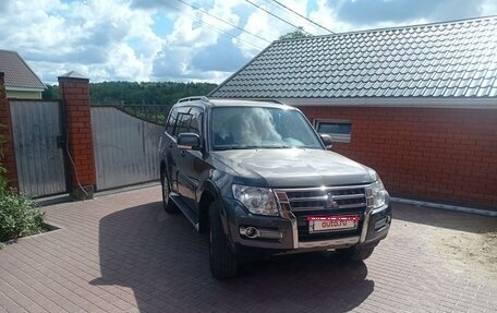 Mitsubishi Pajero IV, 2015 год, 3 300 000 рублей, 1 фотография