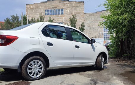 Renault Logan II, 2018 год, 825 000 рублей, 6 фотография