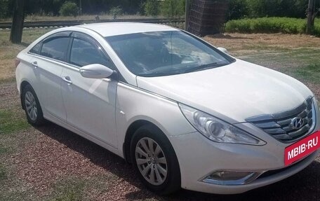 Hyundai Sonata VI, 2011 год, 1 350 000 рублей, 2 фотография