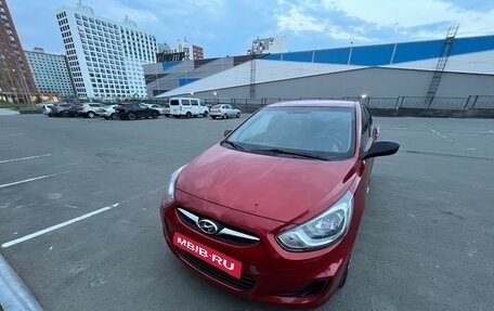 Hyundai Solaris II рестайлинг, 2011 год, 975 000 рублей, 1 фотография