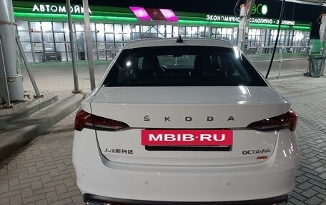 Skoda Octavia IV, 2023 год, 3 100 000 рублей, 6 фотография