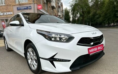 KIA cee'd III, 2022 год, 2 450 000 рублей, 16 фотография