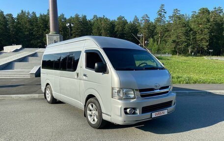 Toyota HiAce H200, 2006 год, 1 600 000 рублей, 6 фотография