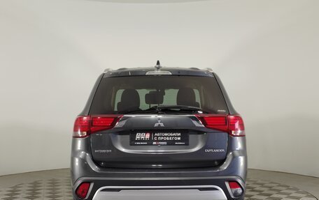 Mitsubishi Outlander III рестайлинг 3, 2019 год, 2 299 000 рублей, 6 фотография