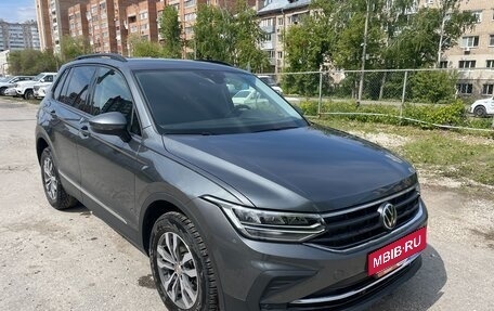 Volkswagen Tiguan II, 2021 год, 3 050 000 рублей, 2 фотография