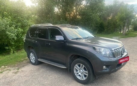 Toyota Land Cruiser Prado 150 рестайлинг 2, 2011 год, 3 545 000 рублей, 3 фотография