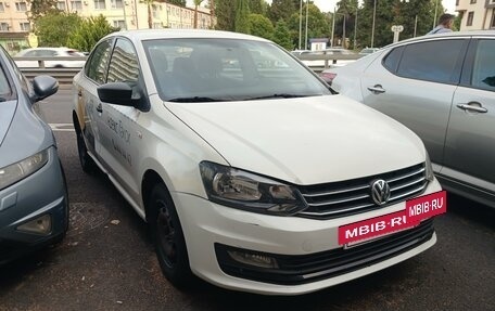 Volkswagen Polo VI (EU Market), 2019 год, 690 000 рублей, 2 фотография