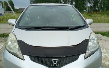 Honda Fit III, 2010 год, 730 000 рублей, 2 фотография