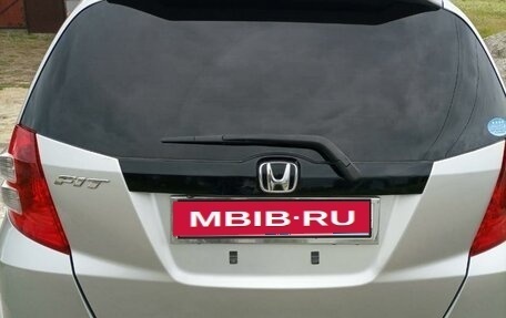 Honda Fit III, 2010 год, 730 000 рублей, 4 фотография