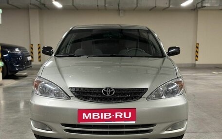 Toyota Camry V40, 2002 год, 635 000 рублей, 3 фотография