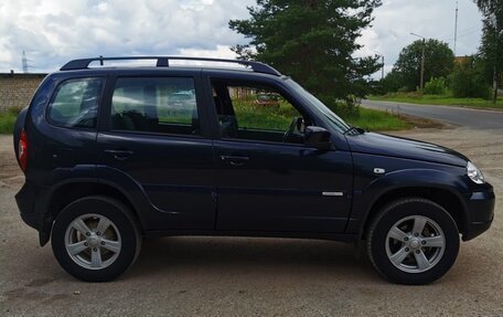 Chevrolet Niva I рестайлинг, 2013 год, 860 000 рублей, 4 фотография