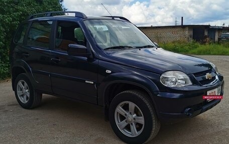 Chevrolet Niva I рестайлинг, 2013 год, 860 000 рублей, 3 фотография