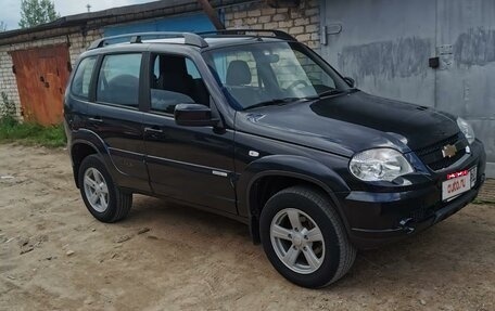 Chevrolet Niva I рестайлинг, 2013 год, 860 000 рублей, 2 фотография