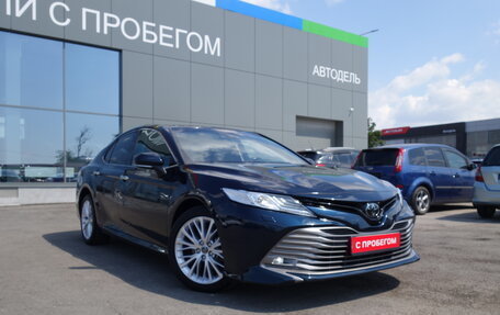 Toyota Camry, 2019 год, 3 199 000 рублей, 2 фотография