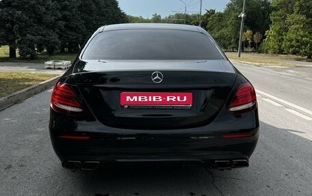 Mercedes-Benz E-Класс, 2018 год, 3 800 000 рублей, 5 фотография