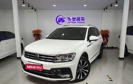 Volkswagen Tiguan II, 2021 год, 2 780 000 рублей, 4 фотография