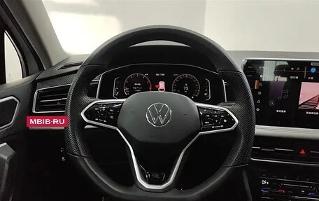 Volkswagen Tiguan II, 2023 год, 3 720 000 рублей, 7 фотография