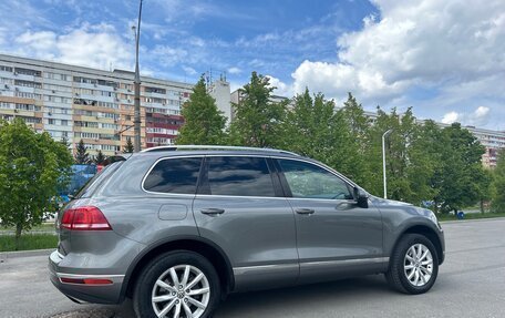 Volkswagen Touareg III, 2015 год, 2 790 000 рублей, 4 фотография