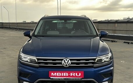 Volkswagen Tiguan II, 2018 год, 2 799 321 рублей, 2 фотография