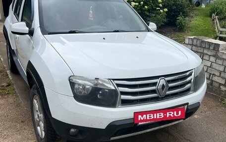 Renault Duster I рестайлинг, 2013 год, 900 000 рублей, 2 фотография