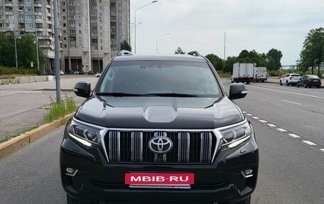 Toyota Land Cruiser Prado 150 рестайлинг 2, 2018 год, 5 400 000 рублей, 2 фотография