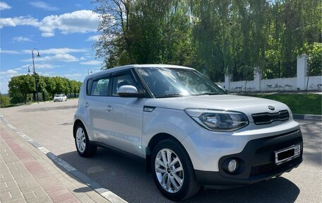 KIA Soul II рестайлинг, 2017 год, 1 750 000 рублей, 3 фотография