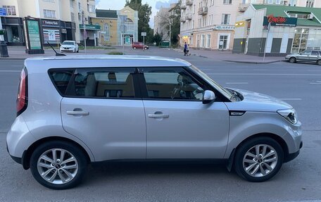 KIA Soul II рестайлинг, 2017 год, 1 750 000 рублей, 5 фотография