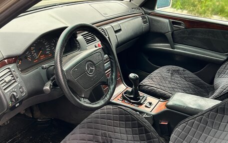 Mercedes-Benz E-Класс, 1999 год, 298 000 рублей, 17 фотография