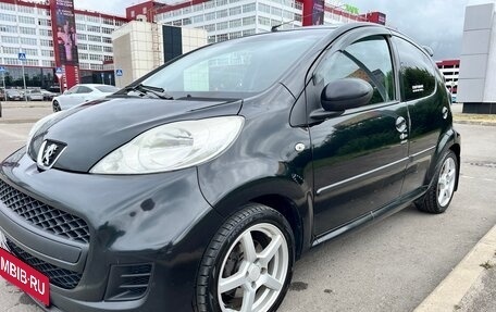 Peugeot 107 I рестайлинг, 2010 год, 420 000 рублей, 2 фотография