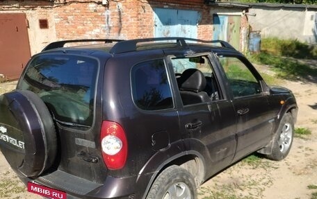 Chevrolet Niva I рестайлинг, 2010 год, 380 000 рублей, 3 фотография