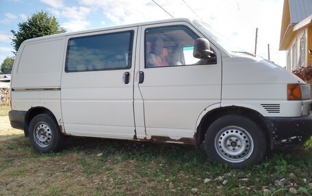 Volkswagen Transporter T4, 2000 год, 900 000 рублей, 1 фотография