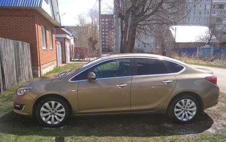 Opel Astra J, 2013 год, 910 000 рублей, 2 фотография