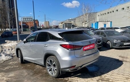 Lexus RX IV рестайлинг, 2021 год, 6 300 000 рублей, 3 фотография