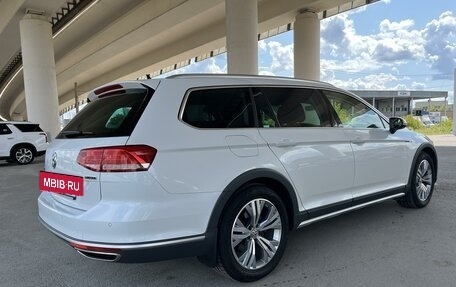 Volkswagen Passat B8 рестайлинг, 2019 год, 3 500 000 рублей, 2 фотография