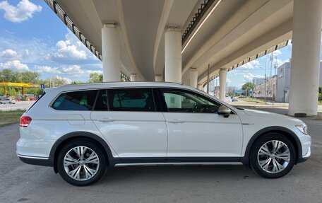 Volkswagen Passat B8 рестайлинг, 2019 год, 3 500 000 рублей, 7 фотография