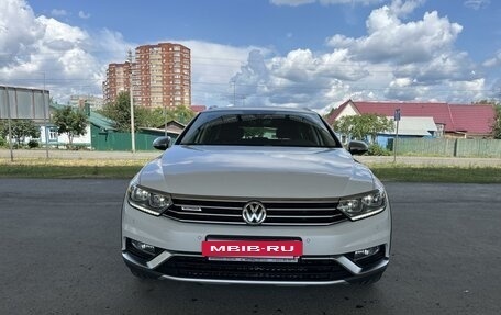 Volkswagen Passat B8 рестайлинг, 2019 год, 3 500 000 рублей, 10 фотография