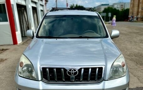 Toyota Land Cruiser Prado 120 рестайлинг, 2006 год, 2 150 000 рублей, 2 фотография