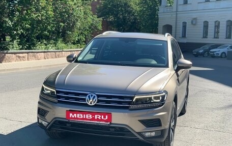 Volkswagen Tiguan II, 2017 год, 2 980 000 рублей, 2 фотография