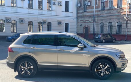 Volkswagen Tiguan II, 2017 год, 2 980 000 рублей, 6 фотография