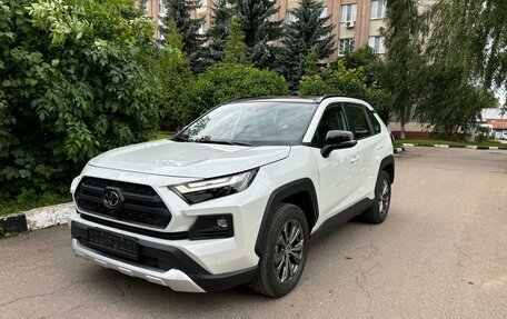 Toyota RAV4, 2024 год, 4 300 000 рублей, 2 фотография