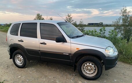 Chevrolet Niva I рестайлинг, 2009 год, 490 000 рублей, 2 фотография