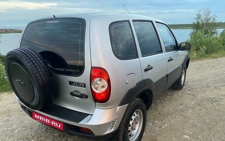 Chevrolet Niva I рестайлинг, 2009 год, 490 000 рублей, 3 фотография