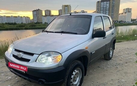 Chevrolet Niva I рестайлинг, 2009 год, 490 000 рублей, 6 фотография