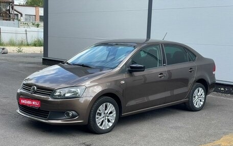 Volkswagen Polo VI (EU Market), 2014 год, 1 050 000 рублей, 1 фотография