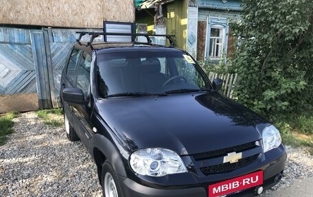 Chevrolet Niva I рестайлинг, 2016 год, 850 000 рублей, 2 фотография