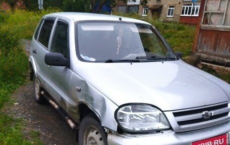 Chevrolet Niva I рестайлинг, 2004 год, 320 000 рублей, 2 фотография