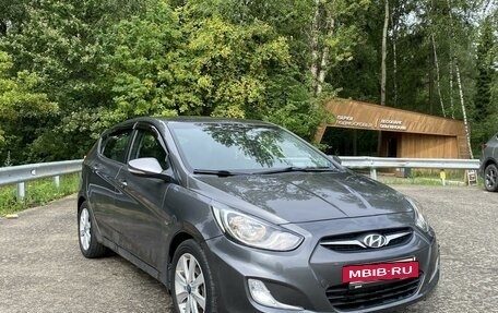 Hyundai Solaris II рестайлинг, 2012 год, 1 090 000 рублей, 3 фотография