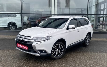 Mitsubishi Outlander III рестайлинг 3, 2017 год, 2 150 000 рублей, 1 фотография