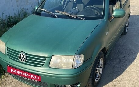 Volkswagen Polo III рестайлинг, 2000 год, 280 000 рублей, 2 фотография